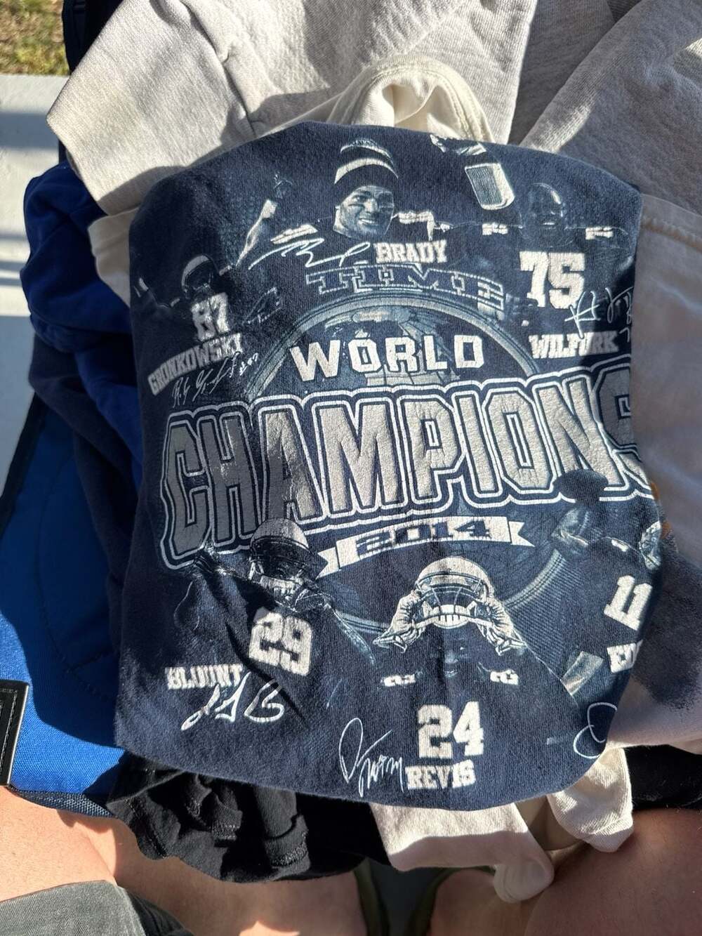 New England Patriots 2014 World Champions Super Bowl XLIX Signature T-Shirt - Picture 4 of 4